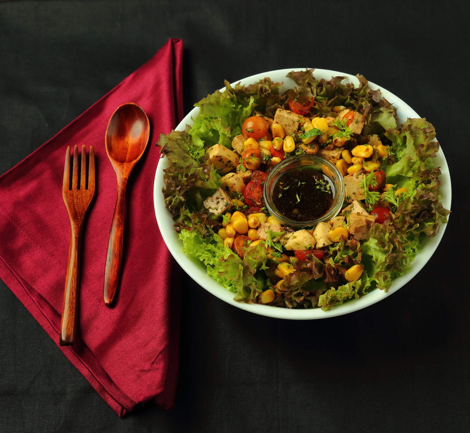 Fresh Elevate salad made with hydroponic greens in Kalkaji